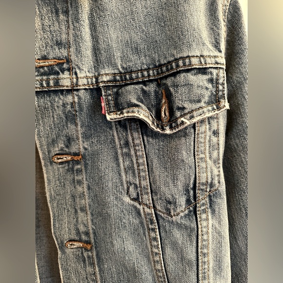 2005 Levi’s Premium trucker jacket. LOWEST PRICE. - Picture 2 of 6